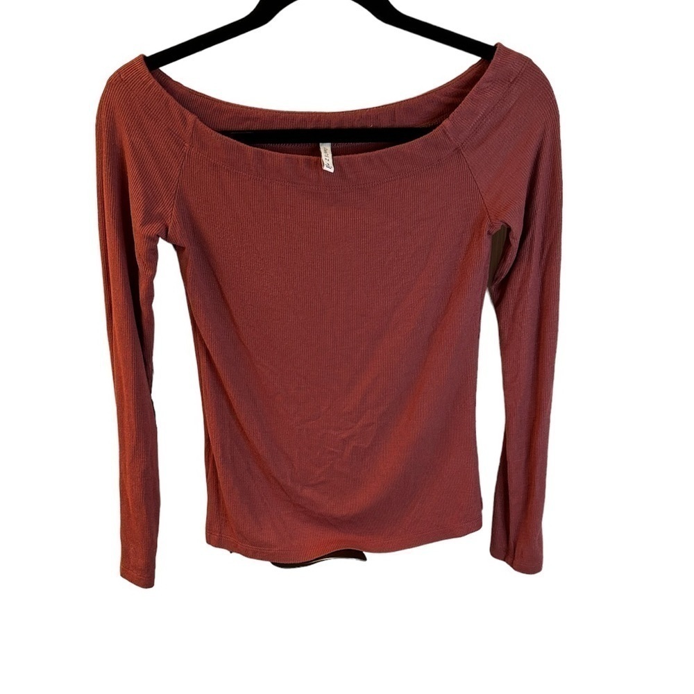 🩷5/$10 Z Supply rust color size small top